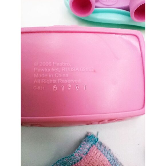 Littlest Pet Shop Accessories Lot With Skateboard Sandbox Toys Basket Buckets - Picture 16 of 16